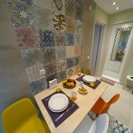 Apartment Aristotelis Cozy And Playful At Forum