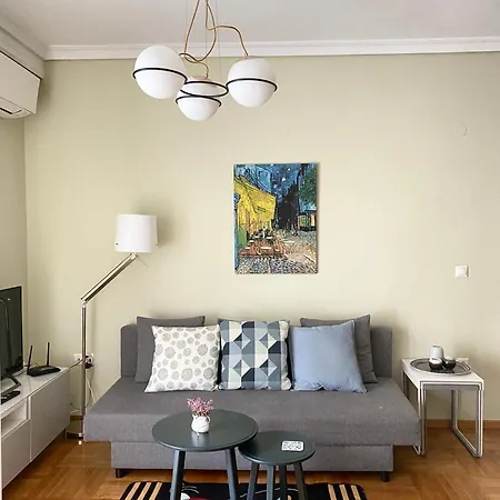 Aristotelis Cozy And Playful At Forum Apartment Thessaloniki