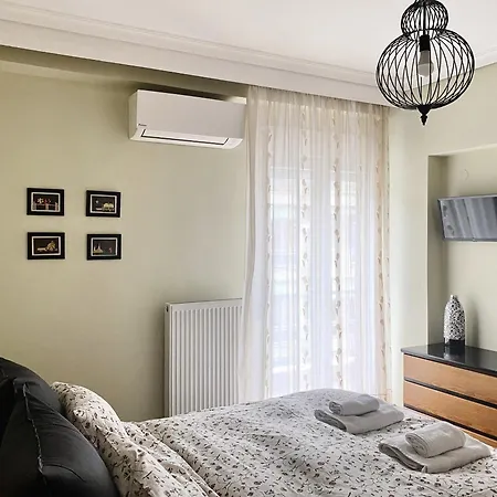 Apartment Aristotelis Cozy And Playful At Forum *