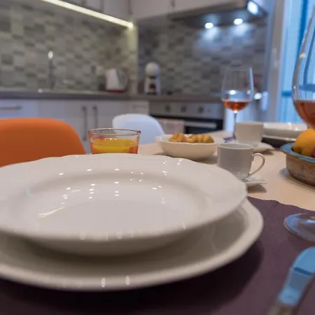Aristotelis Cozy And Playful At Forum Apartment Thessaloniki